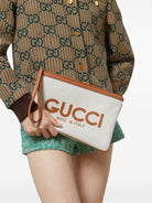 8451 GUCCI  BEIGE CANVAS LOGO POUCH