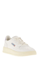 LL59 AUTRY  WHITE/LAVENDER LEATHER MEDALIST SNEAKERS