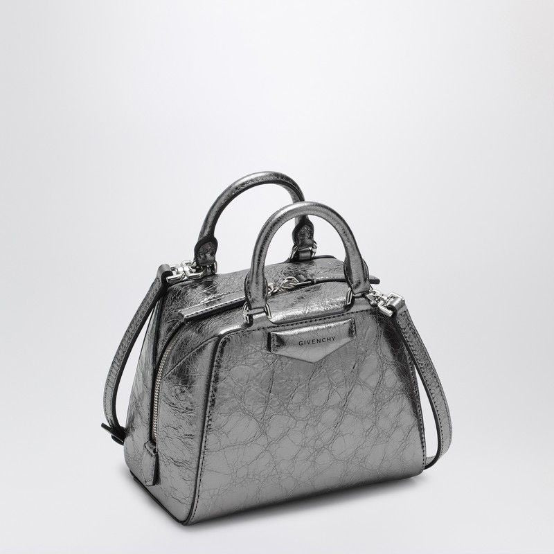 070 GIVENCHY ANTIGONA CUBE NANO LEATHER HANDBAG