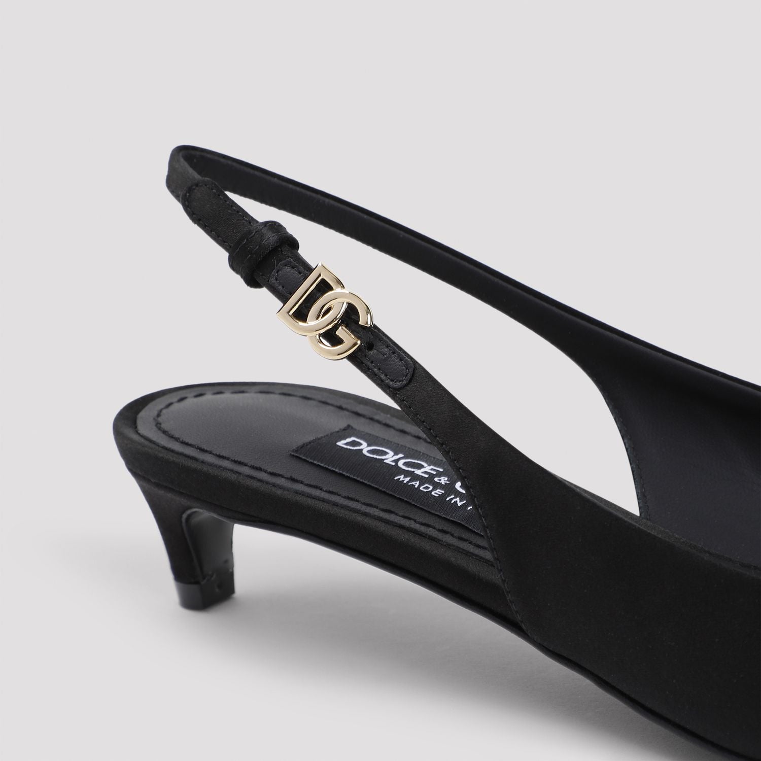 8B956 DOLCE & GABBANA SLINGBACK PUMPS