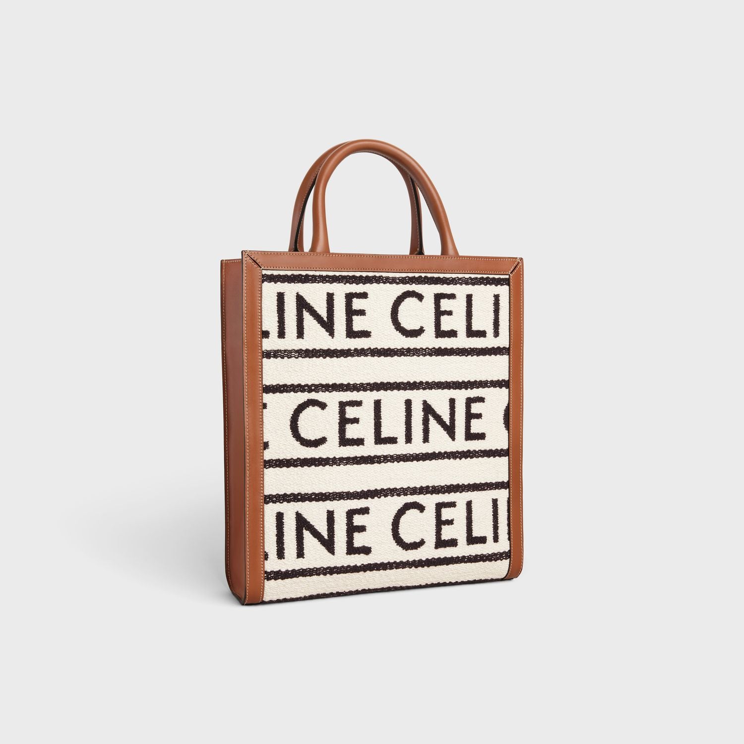 Celine small vertical cabas bag⁣ ⁣⁣ Condition: 9.9/10⁣⁣ Material