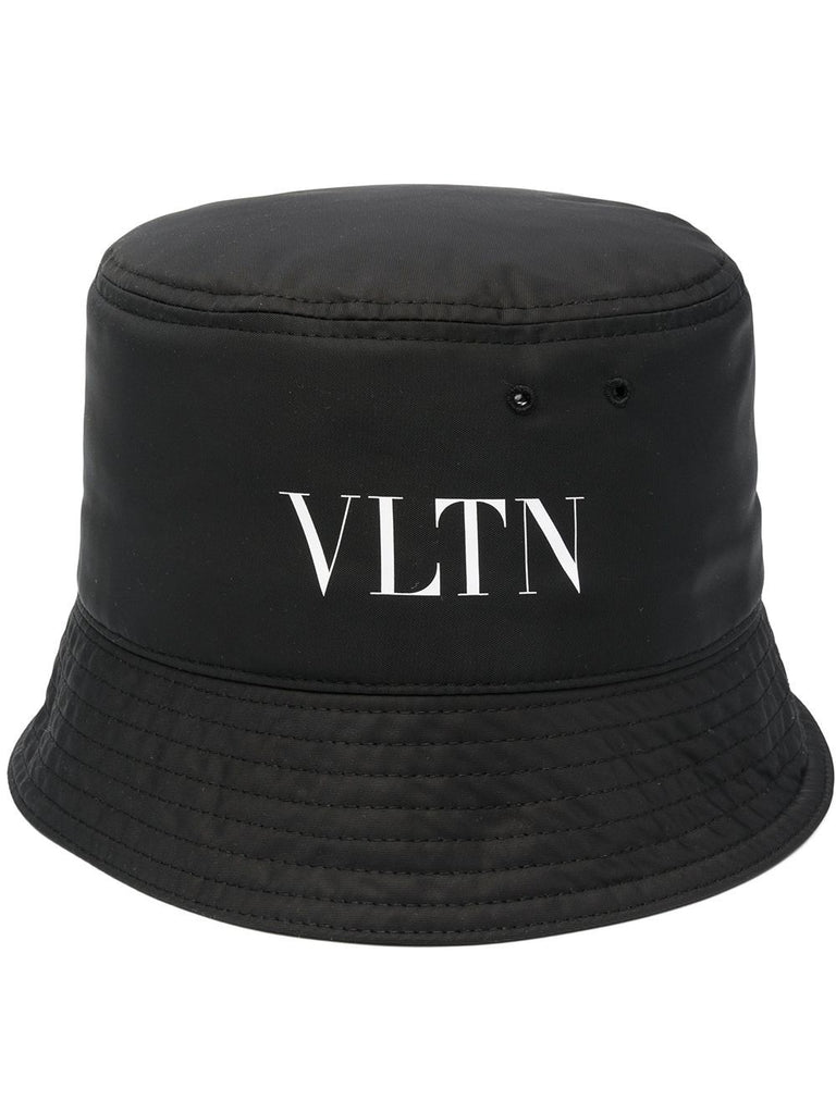 NEROBIANCO VALENTINO BUCKET HAT VLTN (2Y2HGA11WWQ) | LOZURI