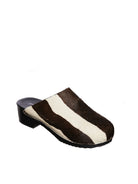 Brown FIGURE DECORATIVE LEATHER AND WOOD CLOGS