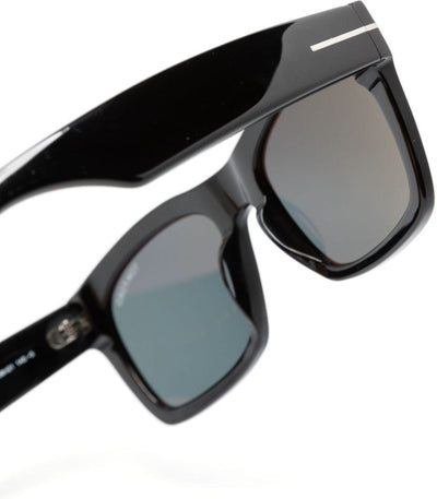01A TOM FORD EYEWEAR TINTED UV PROTECTION SUNGLASSES